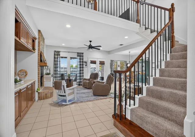 Photo 4 of Single family home for sale at 212 Dove Hill Ln, Weatherford, TX 76088 | MLS# 21358186 | Listing updated on 2026-08-31