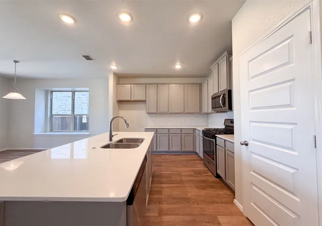 Photo 1 of Single family home for sale at 5904 Saddle Pack Dr, Fort Worth, TX 76123 | MLS# 21357396 | Listing updated on 2026-10-31