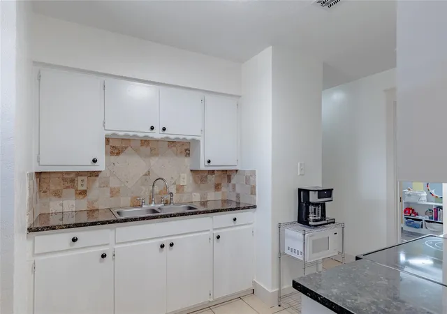 Photo 4 of Single family home for sale at 200 Hale Ave, Decatur, TX 76234 | MLS# 21359488 | Listing updated on 2026-08-15