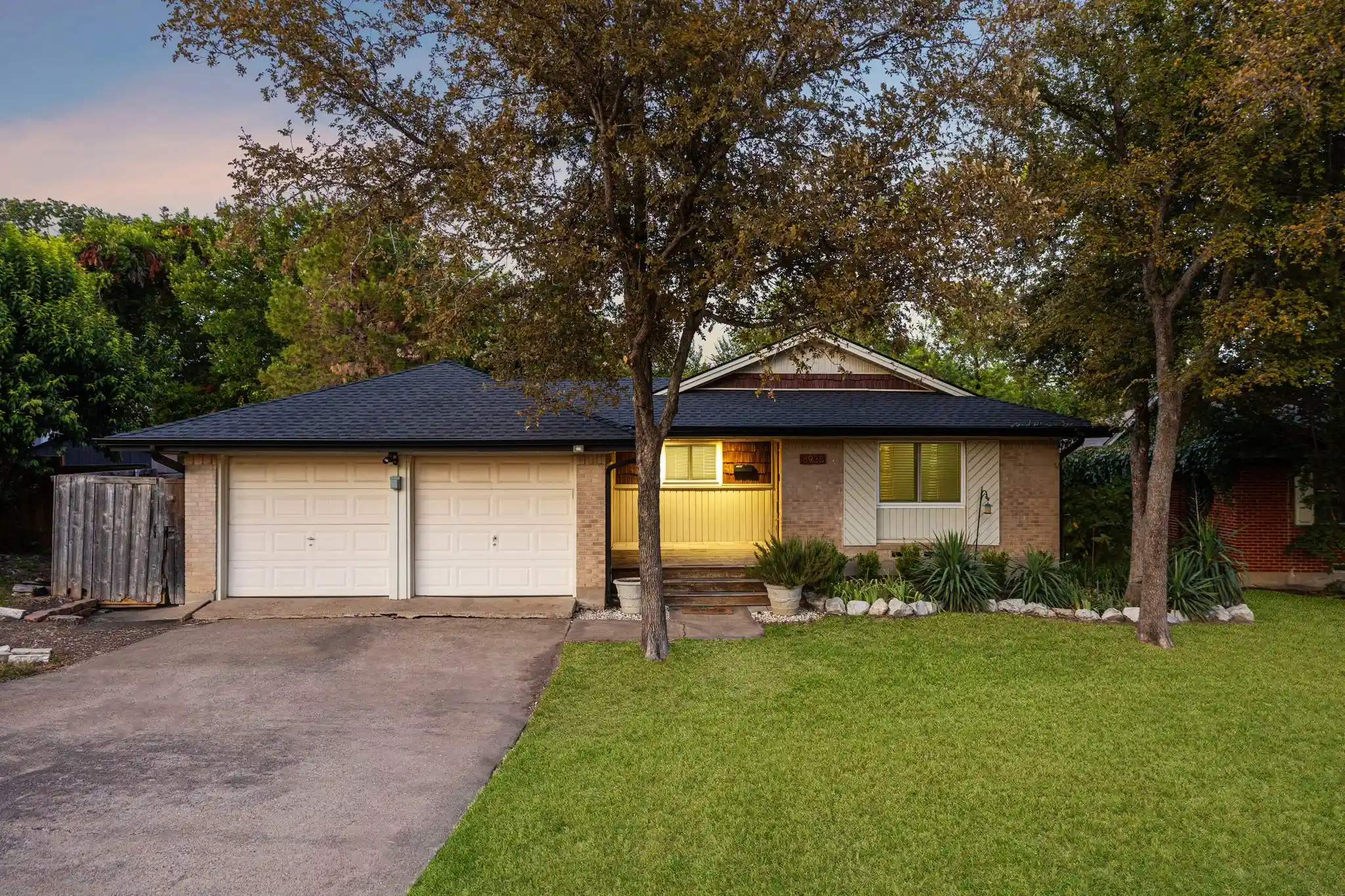 Photo 1 of Single family home for sale at 8938 Angleton Pl, Dallas, TX 75243 | MLS# 21359354 | Listing updated on 2026-10-08