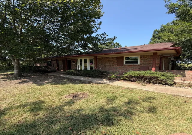 Photo 1 of Sale Pending at 4320 Fm 118, Greenville, TX 75401 | MLS# 21357843 | Listing updated on 2026-09-30