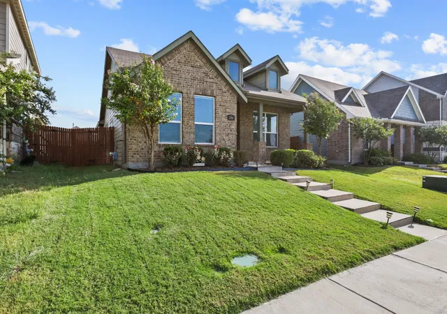 Photo 4 of Single family home for sale at 2994 Cedeno Dr, Forney, TX 75126 | MLS# 21357938 | Listing updated on 2026-10-07