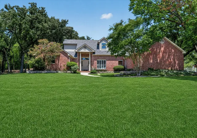 Photo 2 of Single family home for sale at 225 Shady Hill Ln, Double Oak, TX 75077 | MLS# 21359202 | Listing updated on 2026-08-20