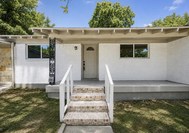 Photo 2 of Single family home for sale at 4504 Highland Lake Dr, Fort Worth, TX 76135 | MLS# 21359613 | Listing updated on 2026-08-14