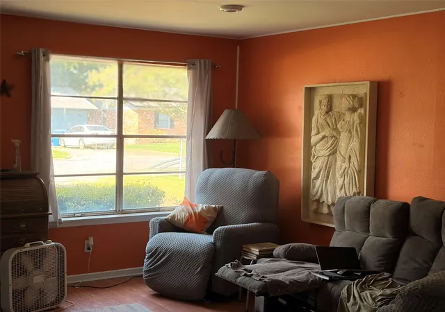 Photo 3 of Single family home for sale at 135 N Imperial Dr, Denison, TX 75020 | MLS# 21310398 | Listing updated on 2026-08-15