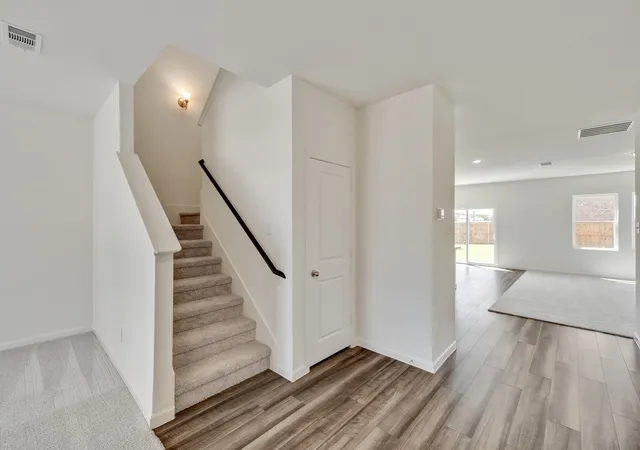 Photo 3 of Single family home for sale at 795 Yorkshire Dr, Lavon, TX 75166 | MLS# 21359856 | Listing updated on 2026-09-03