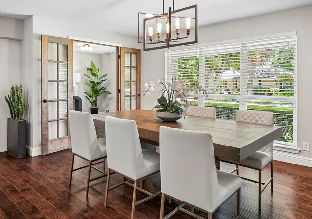 Photo 3 of Sale Pending at 9614 Brentgate Dr, Dallas, TX 75238 | MLS# 21358946 | Listing updated on 2026-10-02