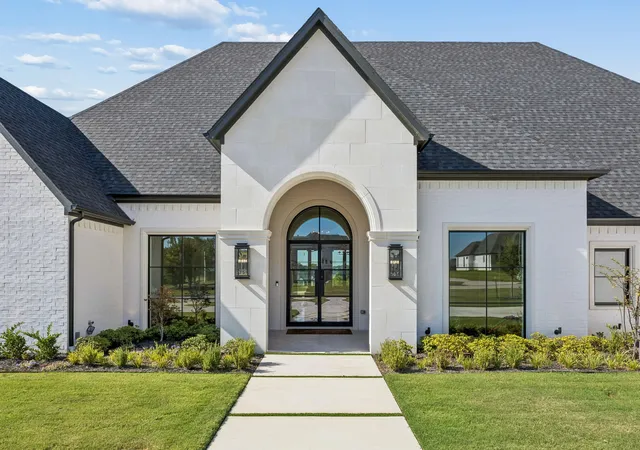 Photo 1 of Mansion for sale at 122 Ford Ct, Celina, TX 75009 | MLS# 21359465 | Listing updated on 2026-08-15