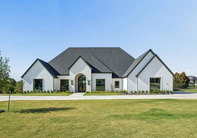 Photo 2 of Mansion for sale at 122 Ford Ct, Celina, TX 75009 | MLS# 21359465 | Listing updated on 2026-08-15