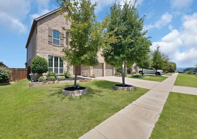 Photo 2 of Single family home for sale at 841 Knoxbridge Rd, Forney, TX 75126 | MLS# 21356057 | Listing updated on 2026-10-08