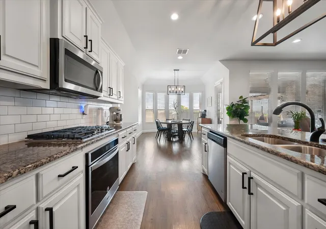 Photo 3 of Sale Pending at 5021 Chisholm View Dr, Fort Worth, TX 76123 | MLS# 21356965 | Listing updated on 2026-08-30