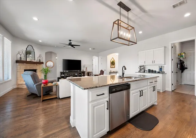 Photo 4 of Sale Pending at 5021 Chisholm View Dr, Fort Worth, TX 76123 | MLS# 21356965 | Listing updated on 2026-08-30
