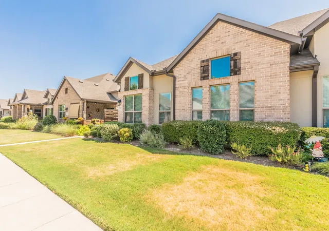 Photo 2 of Townhouse for sale at 1634 Dewberry Ln, Garland, TX 75042 | MLS# 21359675 | Listing updated on 2026-08-15