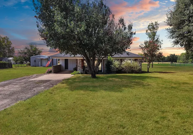 Photo 1 of Single family home for sale at 141 County Road 2211, Mineola, TX 75773 | MLS# 21336610 | Listing updated on 2026-08-29