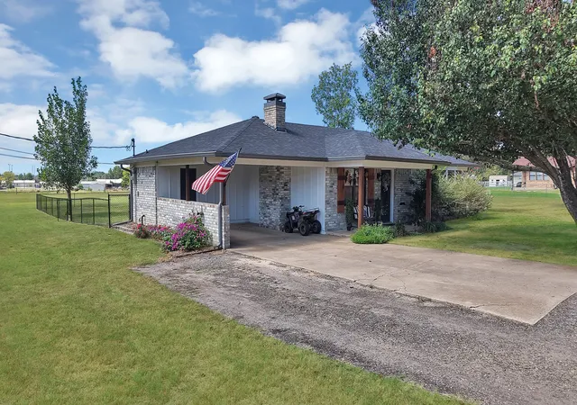 Photo 3 of Single family home for sale at 141 County Road 2211, Mineola, TX 75773 | MLS# 21336610 | Listing updated on 2026-08-29