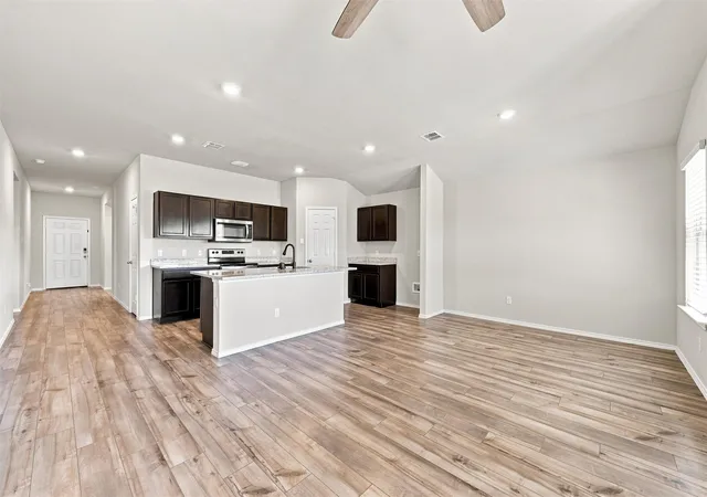 Photo 2 of Sale Pending at 7100 Canadian Dr, China Spring, TX 76633 | MLS# 21359877 | Listing updated on 2026-10-05