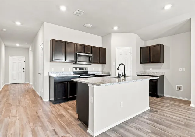 Photo 4 of Sale Pending at 7100 Canadian Dr, China Spring, TX 76633 | MLS# 21359877 | Listing updated on 2026-10-05