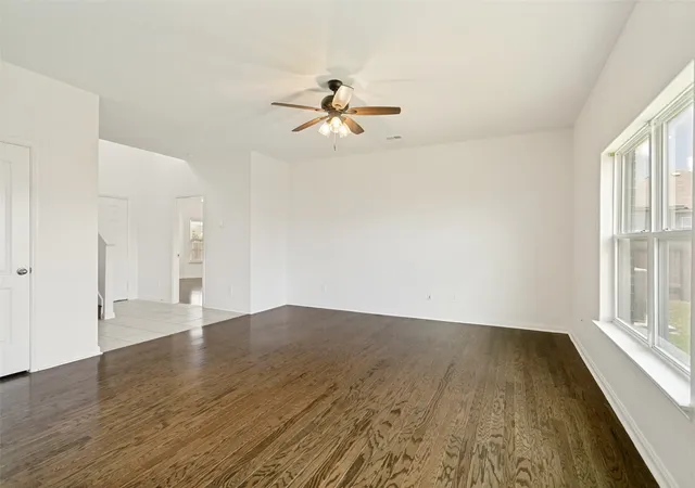 Photo 4 of Single family home for sale at 215 Silverleaf Dr, Princeton, TX 75407 | MLS# 21359963 | Listing updated on 2026-08-14