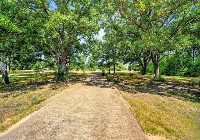Photo 2 of Single family home for sale at 10148 Bluebonnet Dr, Scurry, TX 75158 | MLS# 21359917 | Listing updated on 2026-08-28