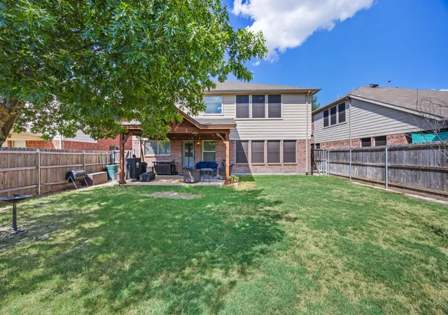Photo 3 of Single family home for sale at 315 Highland Creek Dr, Wylie, TX 75098 | MLS# 21358665 | Listing updated on 2026-09-19