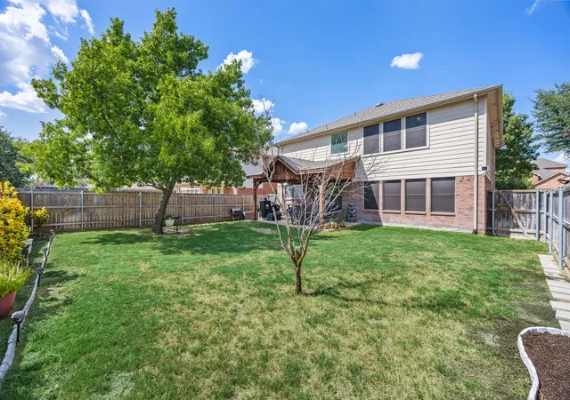 Photo 3 of Single family home for sale at 315 Highland Creek Dr, Wylie, TX 75098 | MLS# 21358665 | Listing updated on 2026-09-19