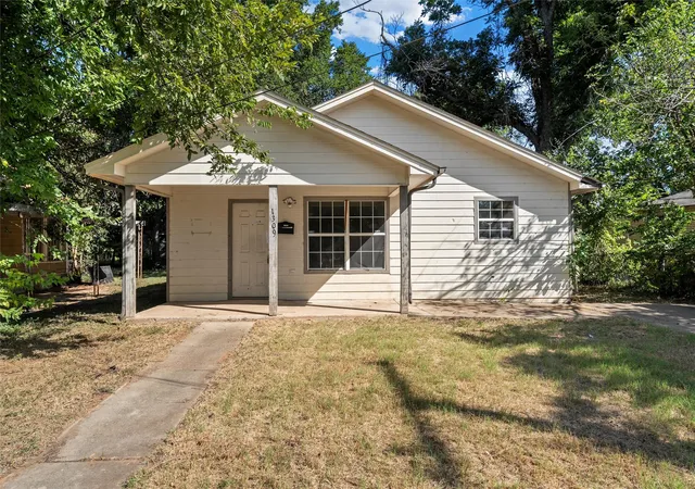 Single family home for sale at 1309 Tabor St, Waco, TX 76704 | MLS# 21349023