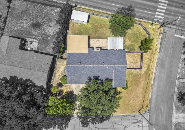 Photo 3 of Sale Pending at 6001 Haden Dr, Waco, TX 76710 | MLS# 21359583 | Listing updated on 2026-08-26