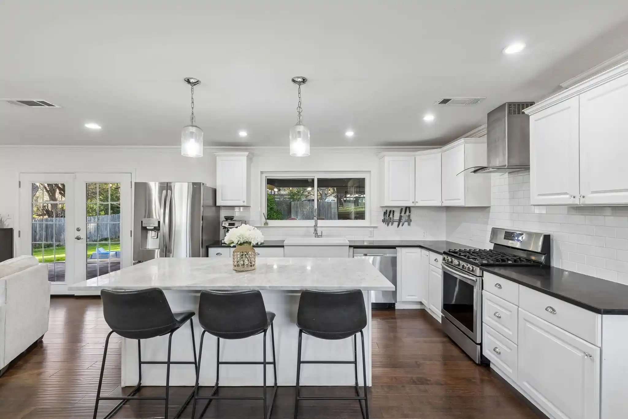 Photo 1 of Single family home for sale at 1828 Ems Rd E, Fort Worth, TX 76116 | MLS# 21359731 | Listing updated on 2026-10-10