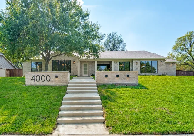 Photo 1 of Sale Pending at 4000 Tamworth Rd, Fort Worth, TX 76116 | MLS# 21356806 | Listing updated on 2026-10-08