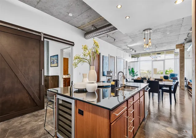 Photo 3 of Sale Pending at 3030 Bryan St #306, Dallas, TX 75204 | MLS# 21360039 | Listing updated on 2026-08-28