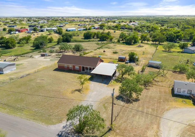 Photo 3 of Single family home for sale at 737 Bunk House Dr, Venus, TX 76084 | MLS# 21358947 | Listing updated on 2026-08-17