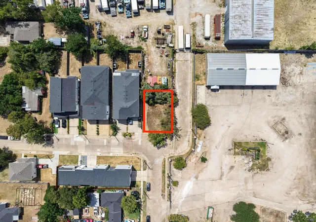 Photo 2 of Land for sale at 2823 Harston St, Dallas, TX 75212 | MLS# 21359889 | Listing updated on 2026-10-02