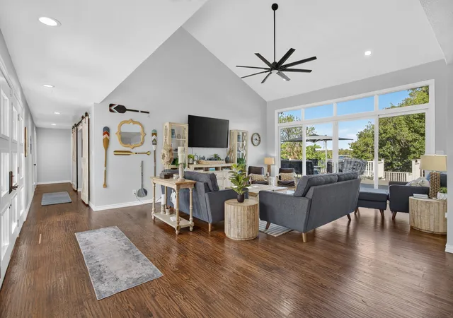 Photo 4 of Single family home for sale at 8921 Random Rd, Fort Worth, TX 76179 | MLS# 21359808 | Listing updated on 2026-08-22