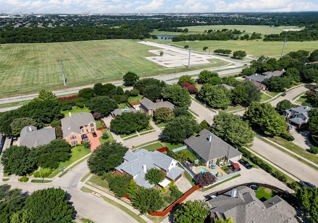 Photo 2 of Single family home for sale at 2988 Hillingdon Dr, Richardson, TX 75082 | MLS# 21360112 | Listing updated on 2026-08-27