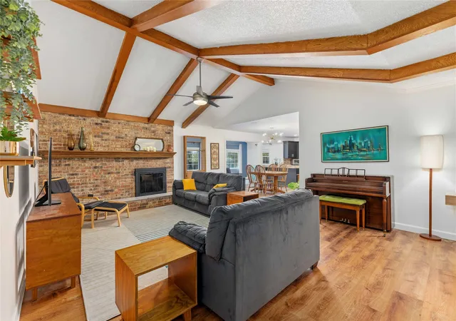 Photo 4 of Single family home for sale at 1709 Broadmoor Dr, Brownwood, TX 76801 | MLS# 21359801 | Listing updated on 2026-09-21