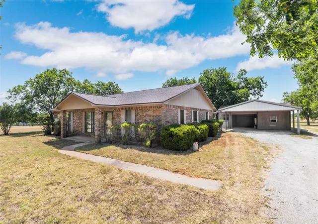 Photo 2 of Single family home for sale at 6370 Hwy 16, De Leon, TX 76444 | MLS# 21359431 | Listing updated on 2026-08-15