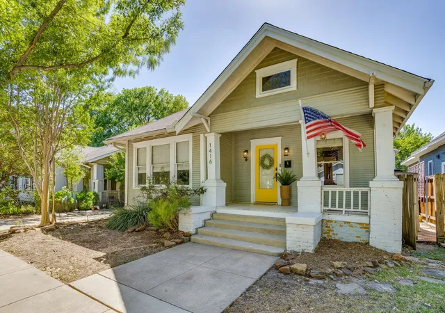 Photo 3 of Single family home for sale at 1416 S Henderson St, Fort Worth, TX 76104 | MLS# 21356079 | Listing updated on 2026-08-30