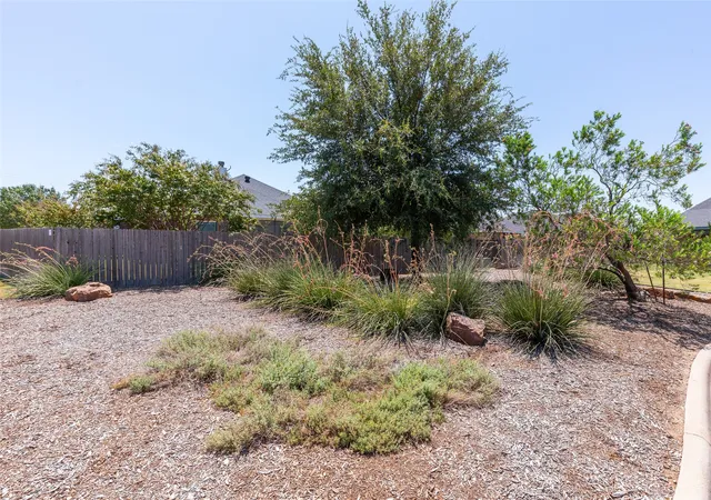 Photo 3 of Single family home for sale at 1418 Roadrunner Ct, Abilene, TX 79601 | MLS# 21359607 | Listing updated on 2026-09-20