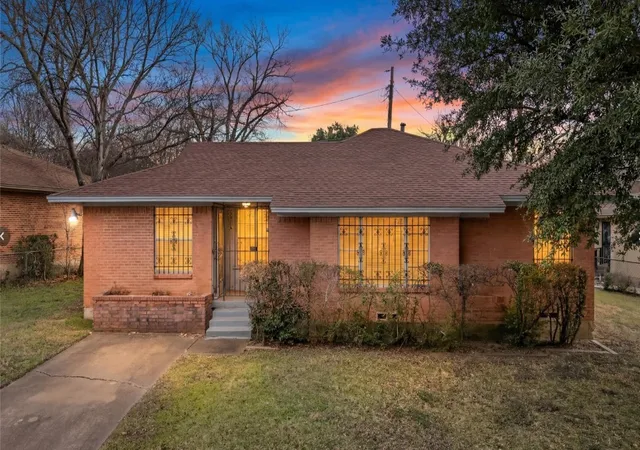 Photo 1 of Sale Pending at 3916 Kushla Ave, Dallas, TX 75216 | MLS# 21360179 | Listing updated on 2026-08-20