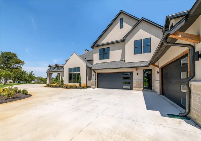 Photo 3 of Mansion for sale at 108 Eisenhower Ct, Celina, TX 75009 | MLS# 21358667 | Listing updated on 2026-08-22
