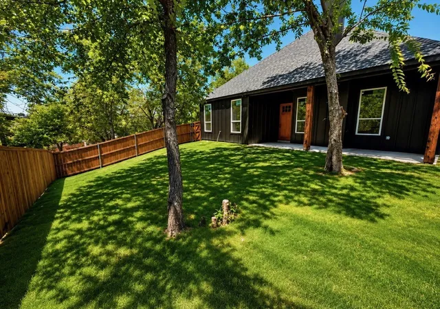 Photo 21 of Single family home for sale at 2400 Irion Ave, Fort Worth, TX 76106 | MLS# 21359452 | Listing updated on 2026-10-07