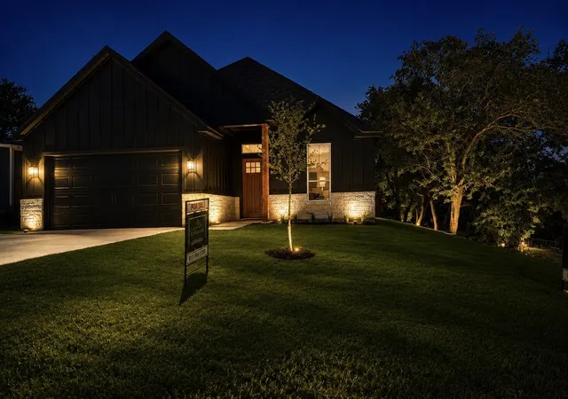 Photo 1 of Single family home for sale at 2400 Irion Ave, Fort Worth, TX 76106 | MLS# 21359452 | Listing updated on 2026-10-07
