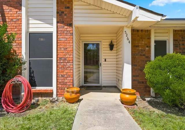 Photo 2 of Sale Pending at 5264 Sherman Dr, The Colony, TX 75056 | MLS# 21359729 | Listing updated on 2026-09-03