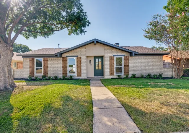 Single family home for sale at 622 Grinnell Dr, Garland, TX 75043 | MLS# 21359561