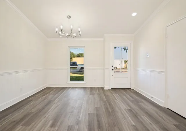 Photo 3 of Single family home for sale at 622 Grinnell Dr, Garland, TX 75043 | MLS# 21359561 | Listing updated on 2026-10-07