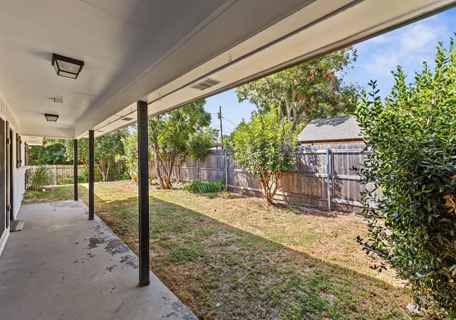 Photo 4 of Single family home for sale at 1700 Laurel Lake Dr, Waco, TX 76710 | MLS# 21360184 | Listing updated on 2026-10-02