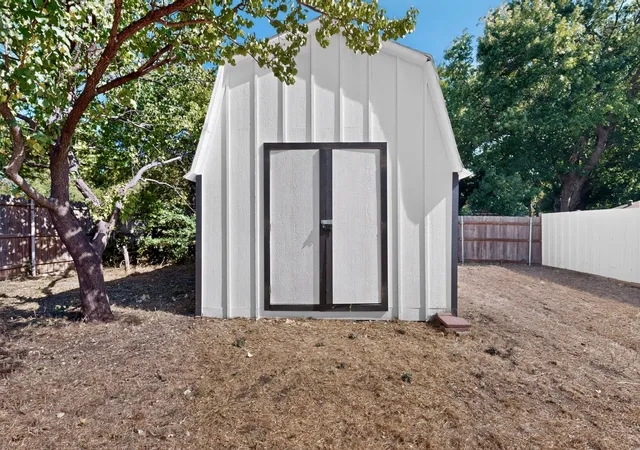 Photo 29 of Single family home for sale at 4107 Rockford Dr, Dallas, TX 75211 | MLS# 21357847 | Listing updated on 2026-10-07