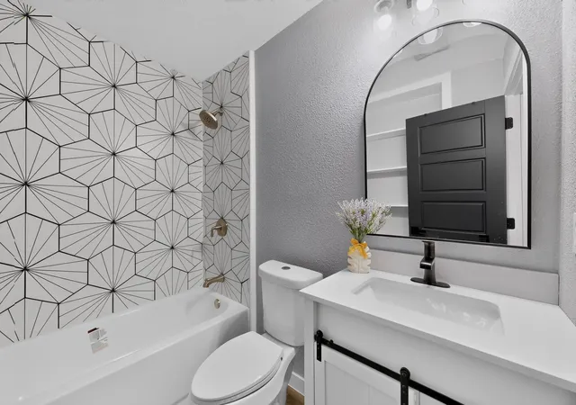 Photo 4 of Single family home for sale at 4107 Rockford Dr, Dallas, TX 75211 | MLS# 21357847 | Listing updated on 2026-10-07