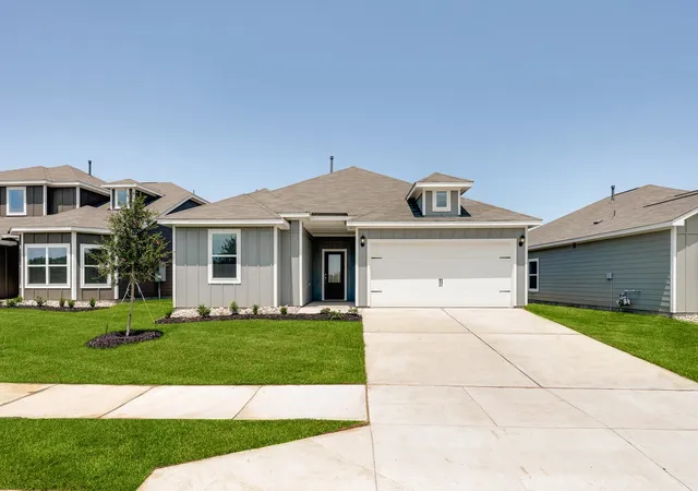 Single family home for sale at 9629 Logan Square Dr, Fort Worth, TX 76140 | MLS# 21360276