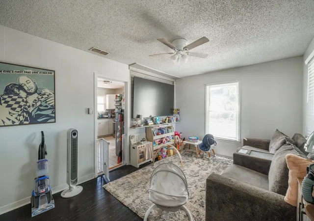 Photo 3 of Single family home for sale at 3249 S 4th St, Abilene, TX 79605 | MLS# 21352797 | Listing updated on 2026-09-16